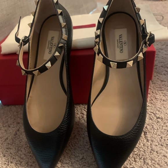 Valentino - Picture 3 of 3